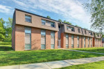 Cat and Dog Heaven! Amazing Pet-Friendly Community! 2 Bed / 1.5 Bath