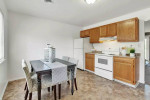 Cat and Dog Heaven! Amazing Pet-Friendly Community! 2 Bed / 1.5 Bath