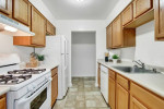 Beautiful 784 Sq Foot 1 bed / 1 bath in peaceful quiet neighborhood