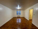Large studio in Newark!