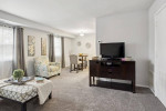 Controlled access, Pet-friendly, Separate dining space*