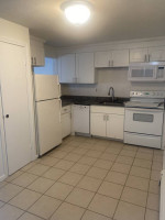 WALTHAM ~ TOP FLR 1 BED~~ HEAT & HW INC__~~~A/C~BUS