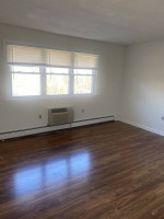 WALTHAM ~ TOP FLR 1 BED~~ HEAT & HW INC__~~~A/C~BUS