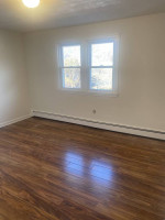 WALTHAM ~ TOP FLR 1 BED~~ HEAT & HW INC__~~~A/C~BUS