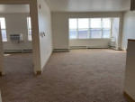 Spacious 1 Bedroom available in Apr ! Pay only electric! Free parking!