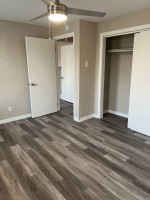 Off Street Parking (fees apply), Walk to Shops, 3bd 1ba