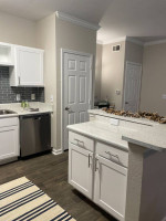 Pool, Cable Ready, Oversized Kitchens