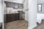 Gorgeous studio w indoor pool, gym, sundeck w grills, doorman