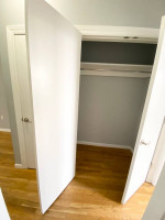 HUGE 3BR APT WITH W/D & DISHWASHER! 3 KING-SIZED ROOMS! NO FEE!