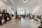 Gorgeous Wet Loop Three Bed Two Bath