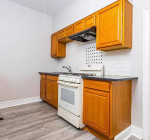 Immaculate 1 Bedroom Apartment In The Heart Of Babylon Village