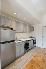 Near Lincoln Park-2Mo FREE! In-unit W/D, Dishwasher, A/C, Gym, Bike Rm