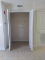 Beautiful Studio in a great neighborhood! Ready to view now!