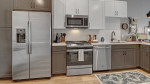 Conveniently located 1 bed / 1 bath! 613 Sq Ft. Transit close by!