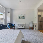 The prime location you've been waiting for! Beautiful Studio!