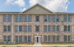2 BR/2 BA that'll make your pet's tail wag! Pet-loving community.