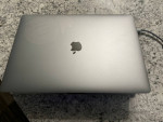 2018 Macbook Pro 15" 32gb ram 500gb Loaded with software