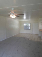 Delightful 1 bed / 1 bath in Fort Myers. 900 Sq Ft. Great value!
