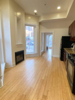 Charming 1BR Apartment - W/D in Unit, & Prime Location!!