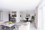 ~ Newly Renovated Luxurious 2bed Apartment! GBS down the street ~!