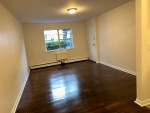 NO FEE Spacious 1st FL 1BR,H+HW,Big Rooms,2 Blks Blvd East
