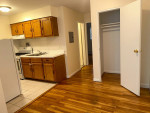 NO FEE Amazing Price 1BR,2nd FL,H+HW,Big Rooms,2 Blks Blvd East