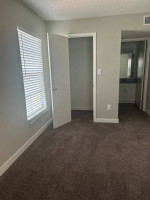 Fantastic neighborhood! Great 2 bed, 2 bath, 975 Sq Ft!