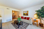 Gorgeous 1 bed / 1 bath! 912 Sq Ft! Must see!