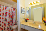 Gorgeous 1 bed / 1 bath! 912 Sq Ft! Must see!