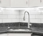 2BD 1BA, Private Entry, Tile Backsplash
