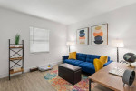 2BD 1BA, Private Entry, Tile Backsplash