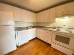 On site laundry, pet friendly large dogs welcome, off street parking!