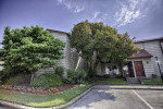 Amazing views, spacious 1 bed / 1 bath, great amenities, 720 sq ft