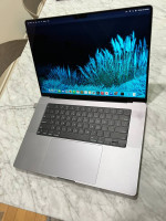 MacBook Pro M1 Max 16" 64GB 1TB with free software