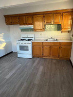 Minutes to NYC!! Passaic2 bed/1 bath Apt with hardwood floors !!!