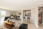 ~ Newly Renovated Luxurious 2bed Apartment! Great Area in Glenview!