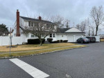 RENTAL, WEST BABYLON