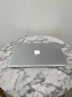 MacBook Air "Core i5" 1.6 11" (Early 2015) 8GB, 128GB "H90892"