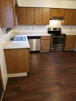 3b/2b Townhome Black Appliances U In-Home Washer/Dryer