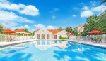 Luxurious 2 bed / 2 bath with washer and dryer included