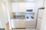 Spacious 1-bedroom Apartments In In Historic Old City