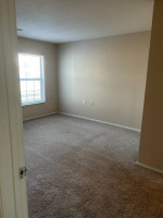 3 bedroom 2 Bath in unit laundry right here in Waterford!!