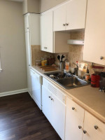 Remodeled 2 Bed apt. W/Parking, WiFi, Laundry & Storage - Great Block!