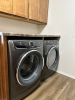 Available Apartments with WASHER & DRYER