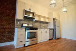 Spacious 3BR Gem Near Newkirk 2,5! 🏡✨