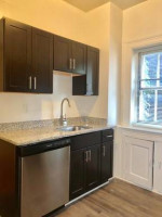 Spacious 2 Bedroom ~ Mt. Vernon Mid-Town **One Month Free**
