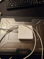 2017 MacBook Pro 13" (2x) usb-c ports