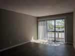 1BD 1BA, Walk-in closets, Updated light fixtures