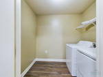 Renovated spacious two-bedroom apartment home 1570-M