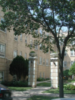 Spacious Apartments  (Chicago-Edgewater)